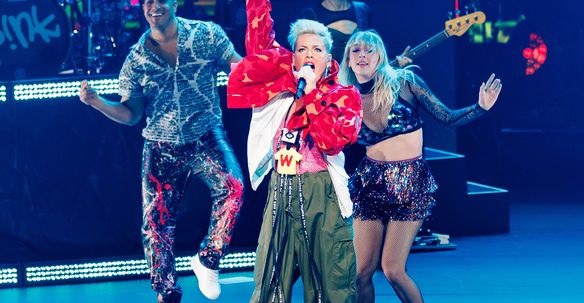 PINK kicks off Summer Carnival Tour in Bolton, setting the stage for an unforgettable concert experience
